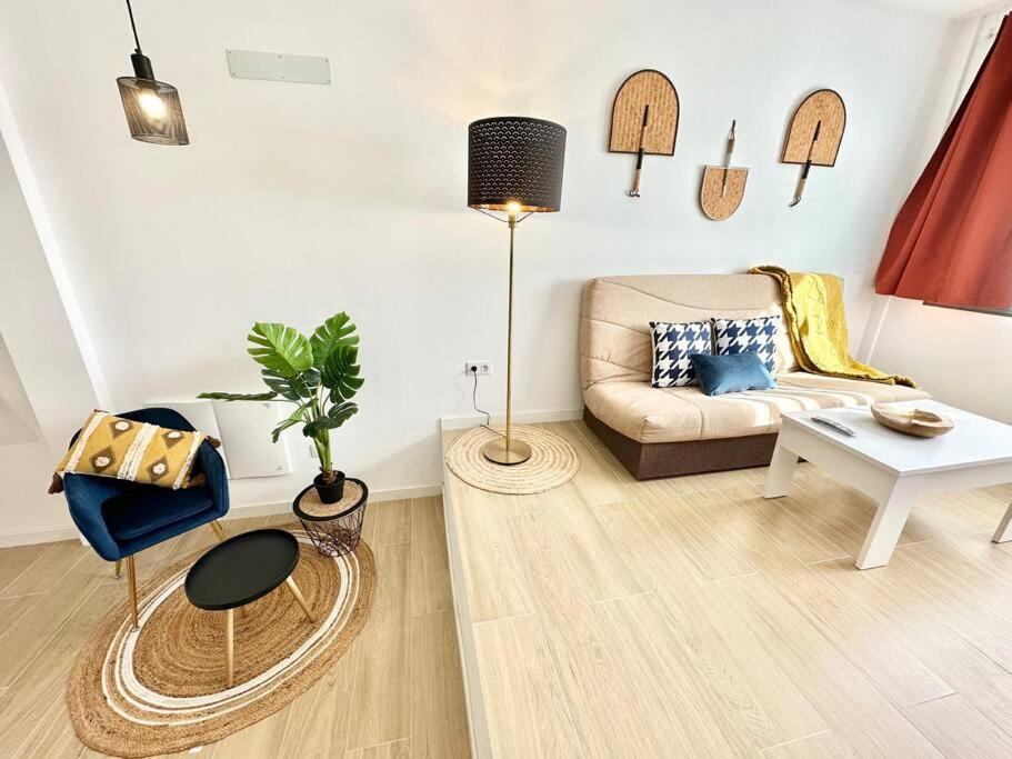 La Gofio En El Centro De Corralejo, Dos Habitaciones, Dos Banos, Terraza Privada Y Wi-fi Corralejo