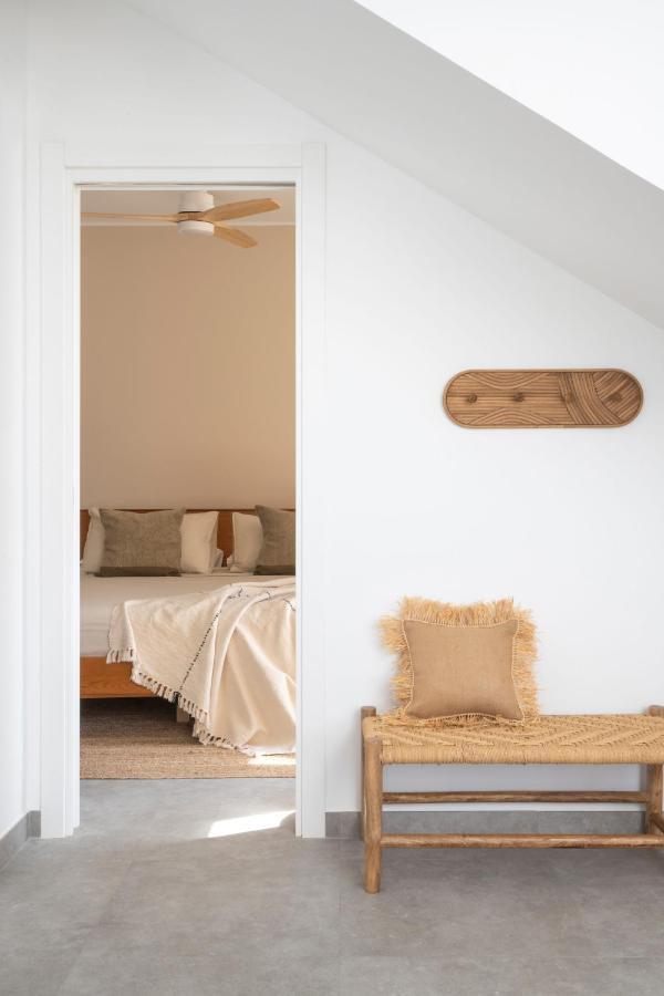 Noma - Design Space With Pool In Villa *