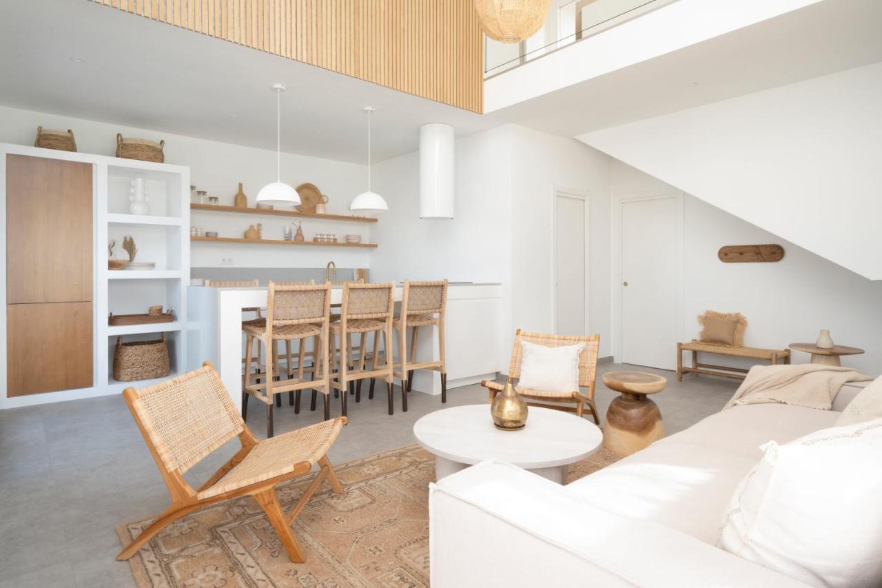 Noma - Design Space With Pool In Villa *