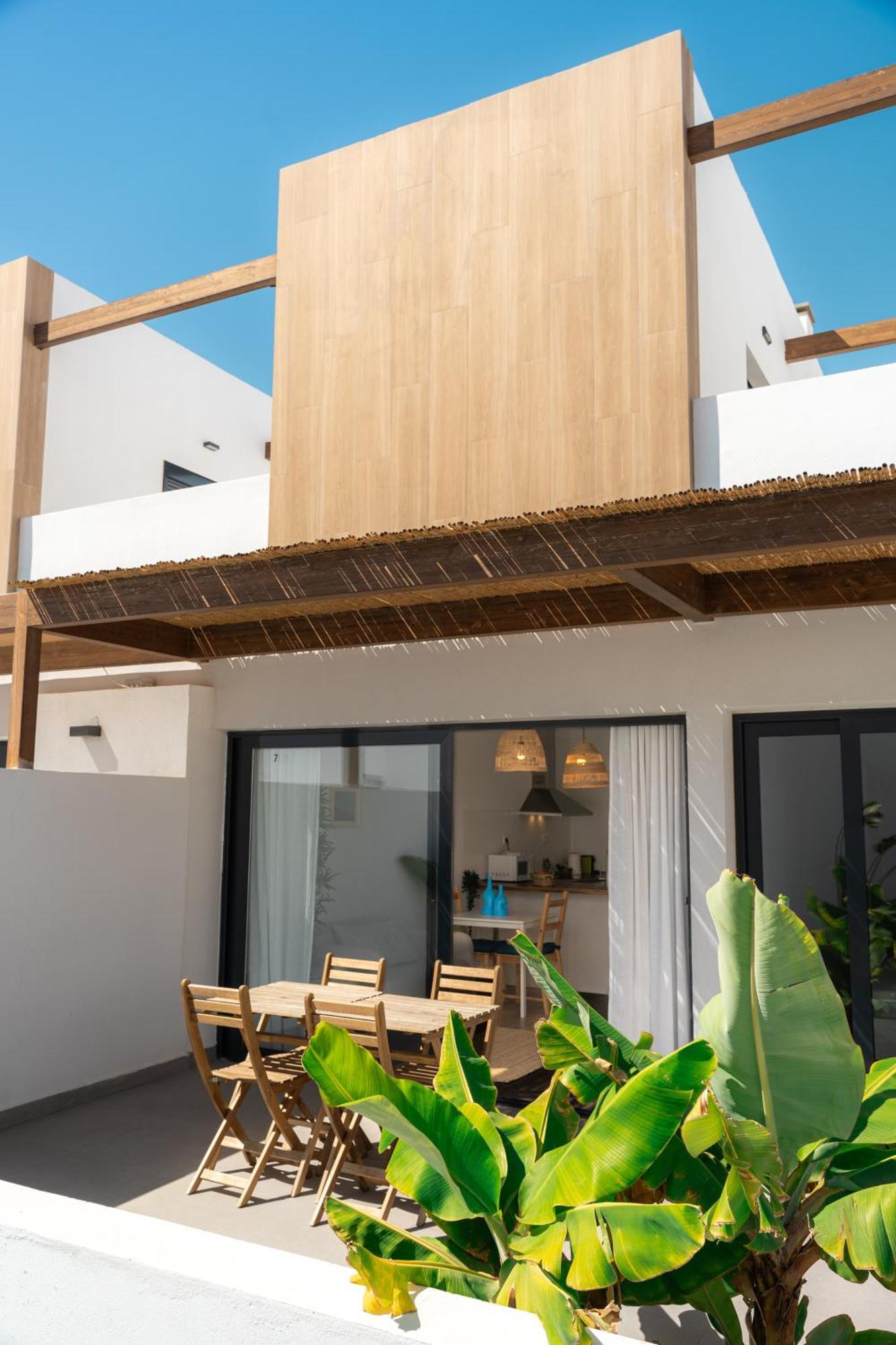 El Palmeral - House With Pool In