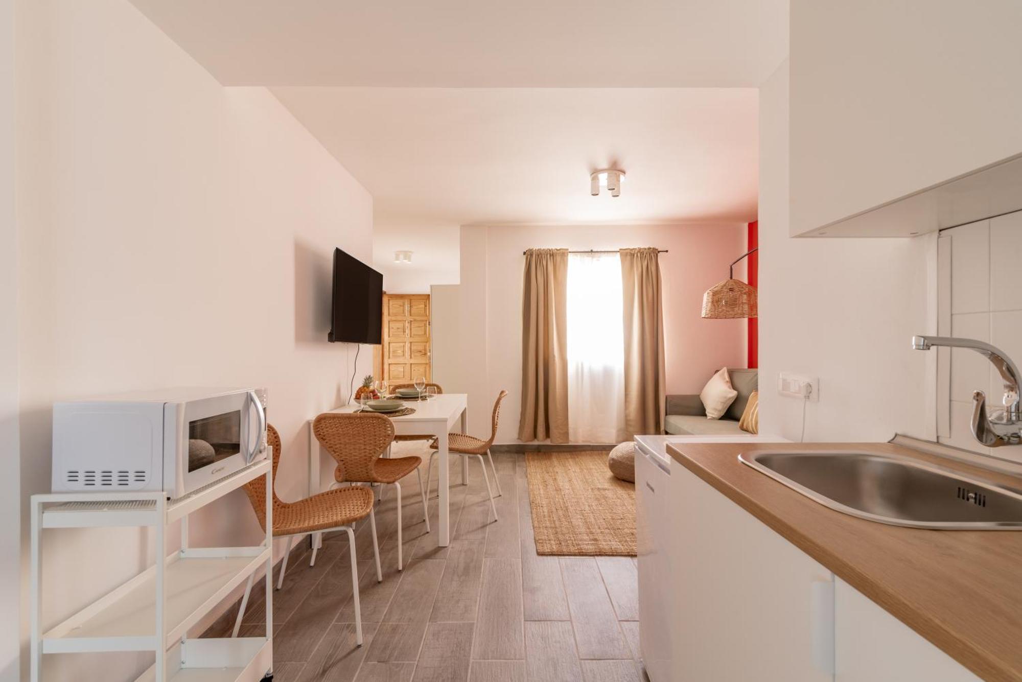 Ohana House In Center Apartment *