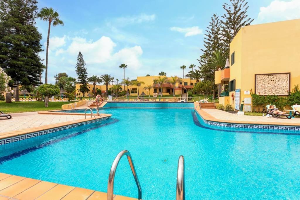 Atlantic Garden Andrew Pool Air Conditioning * Corralejo