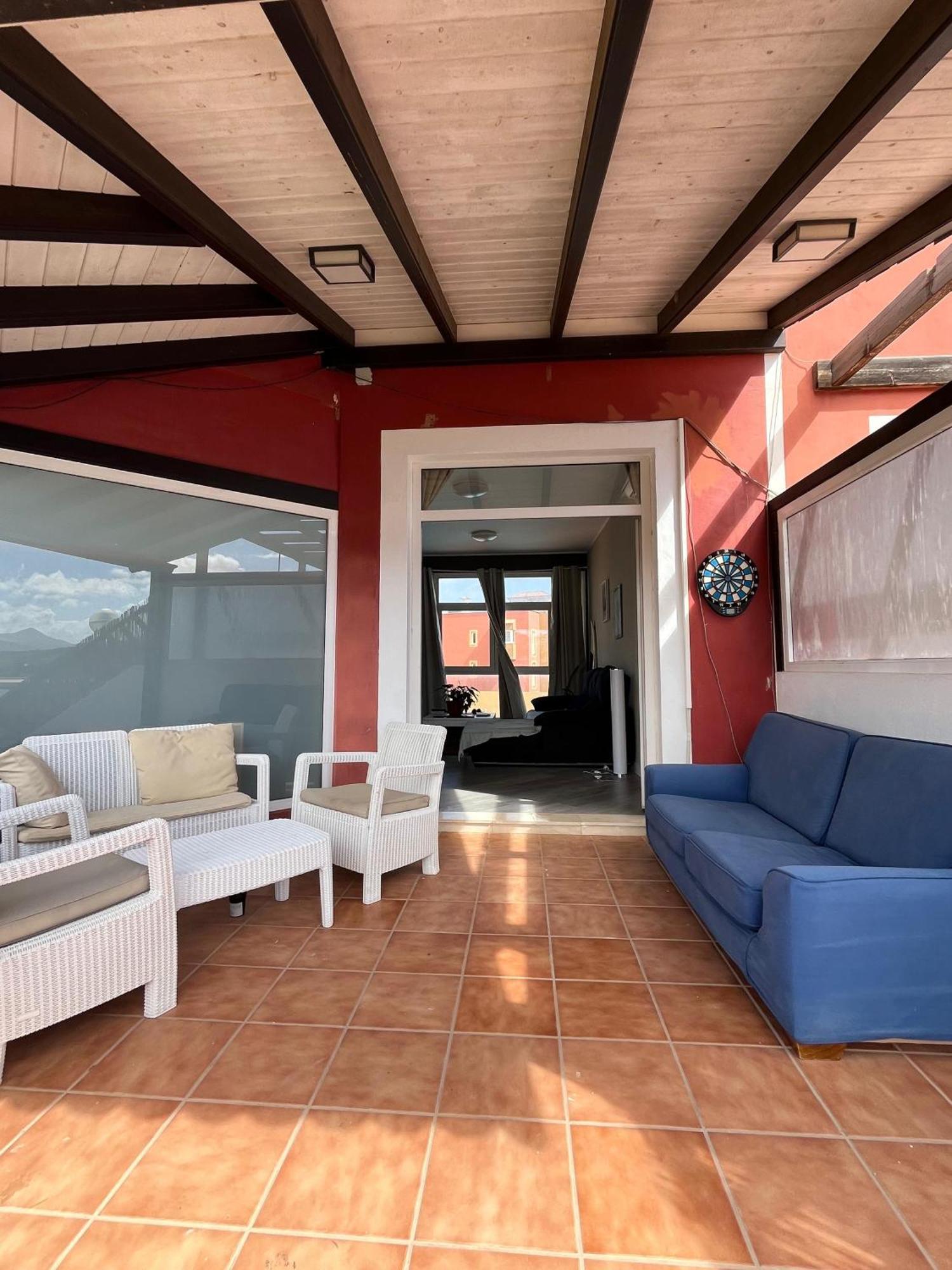Banama Coliving & Coworking, Surf & Yoga - Casa Roja Guest house