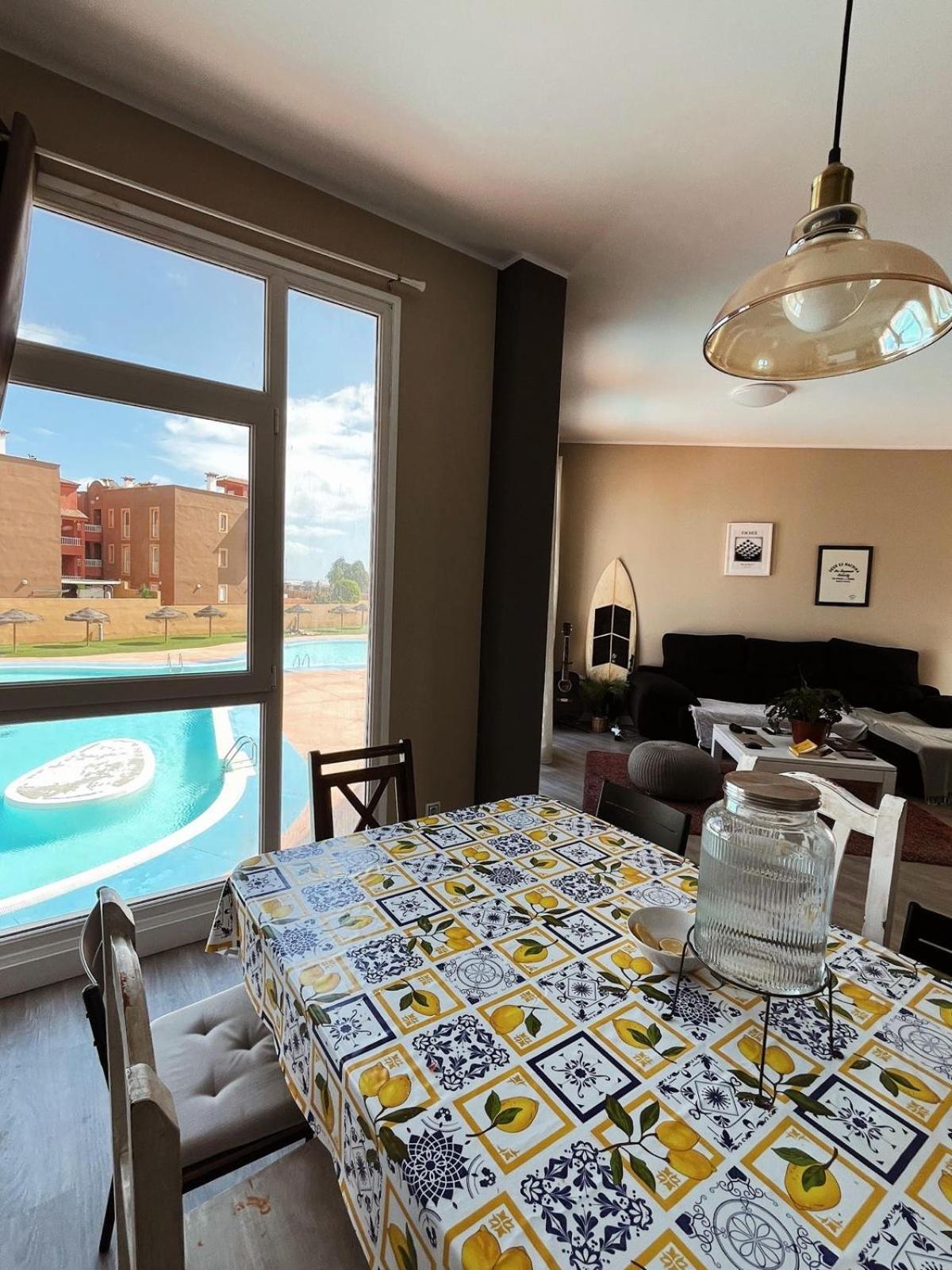 Banama Coliving & Coworking, Surf & Yoga - Casa Roja