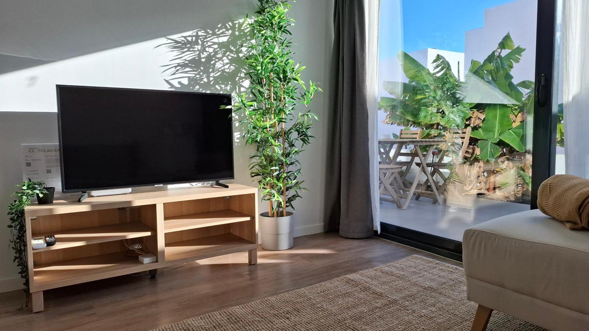 Сasa de vacaciones El Palmeral - House With Pool In *