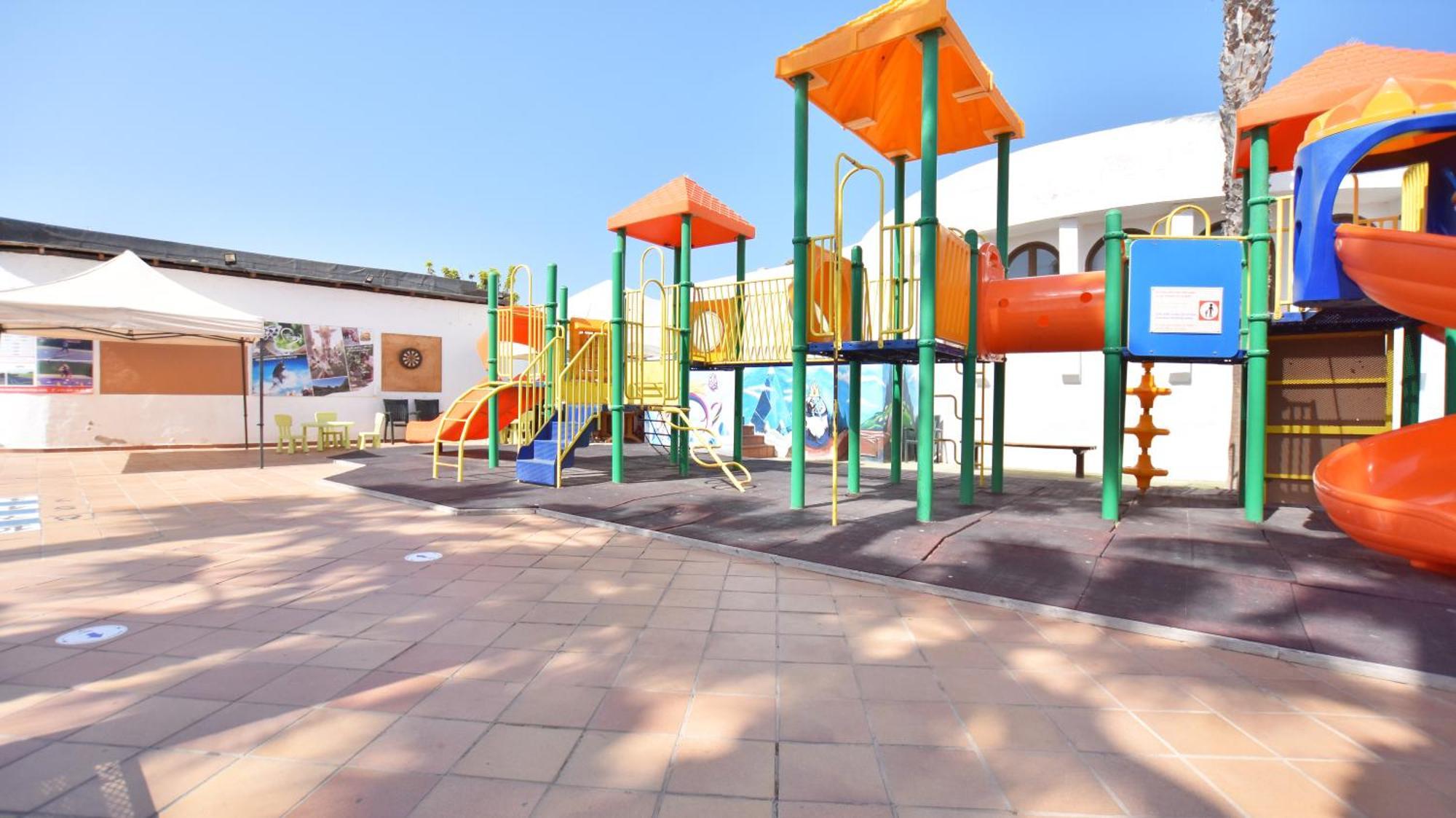 Book Jet - Oasis Maxi-pool !renovated! Corralejo