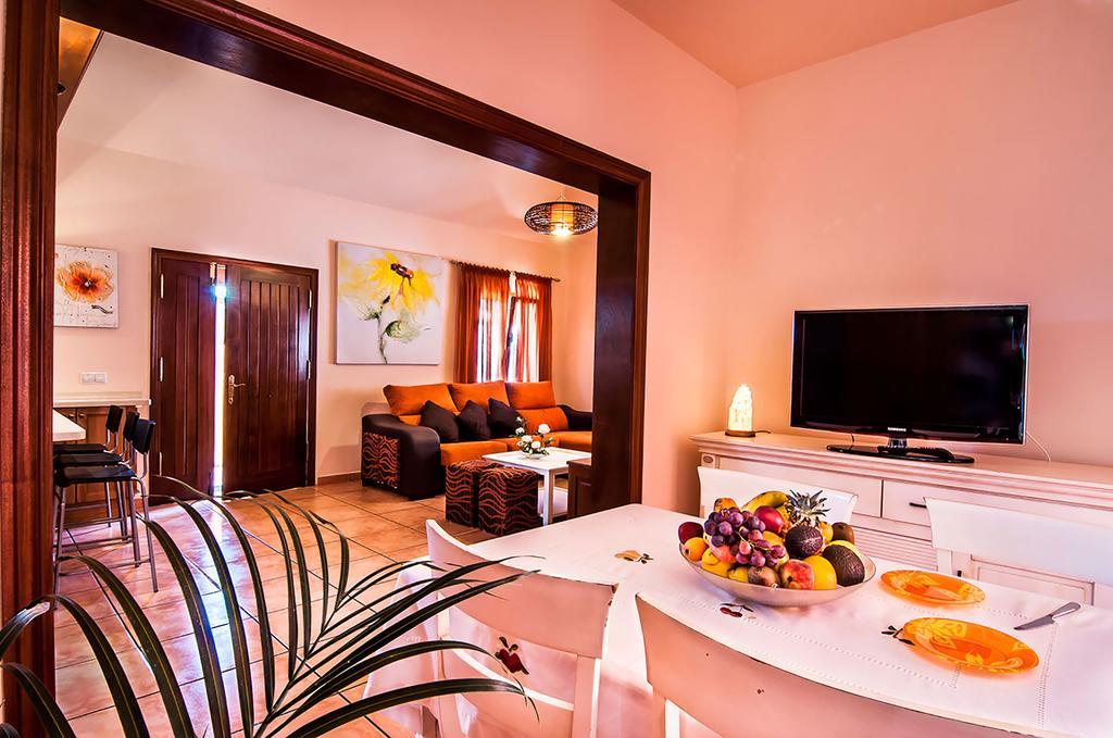 Villa Orange Light
