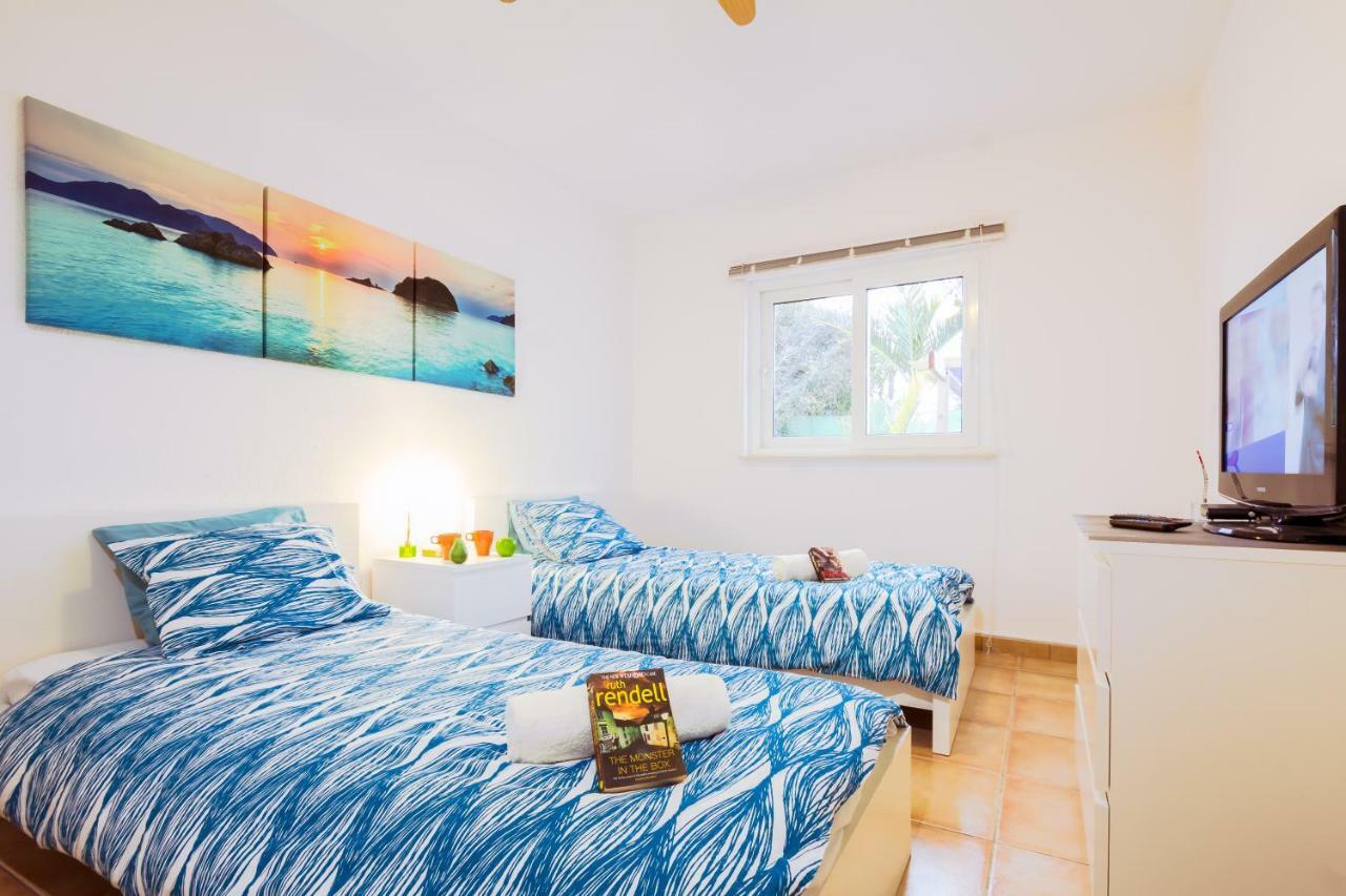 Hibiscus Centrum Private Pool Family Villa *